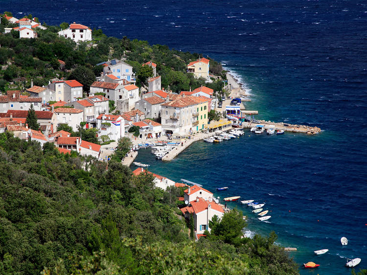 Cres, Croatia - Monterrasol small group tours to Cres, Croatia. Travel agency offers small group car tours to see Cres in Croatia. Order small group tour to Cres with departure date on request.