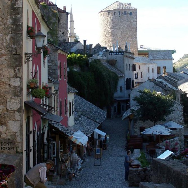 Mostar, Bosnia and Herzegovina - Monterrasol small group tours to Mostar, Bosnia and Herzegovina. Travel agency offers small group car tours to see Mostar in Bosnia and Herzegovina. Order small group tour to Mostar with departure date on request.