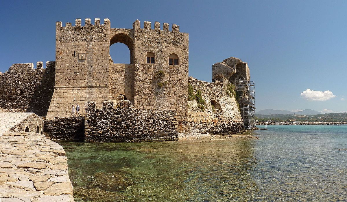 Methoni, Greece - Monterrasol small group tours to Methoni, Greece. Travel agency offers small group car tours to see Methoni in Greece. Order small group tour to Methoni with departure date on request.