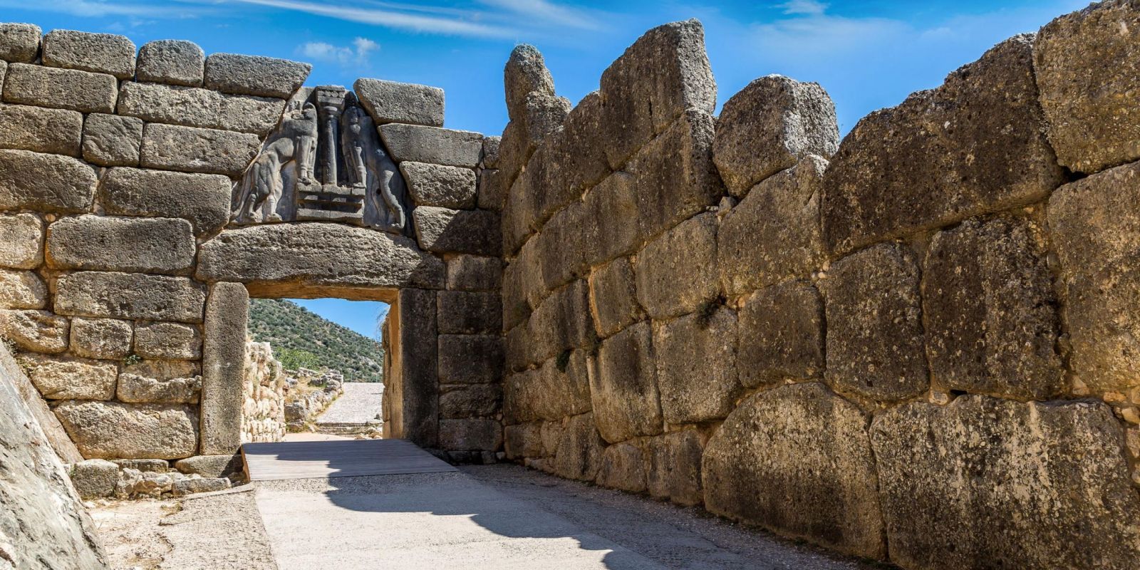 Mycenae, Greece - Monterrasol small group tours to Mycenae, Greece. Travel agency offers small group car tours to see Mycenae in Greece. Order small group tour to Mycenae with departure date on request.